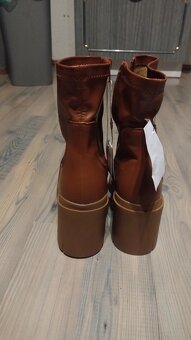 Nove kozenkove hnede cizmy, PRIMARK, velkost 39 - 2