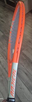 Tenisova raketa Head Radical. - 2