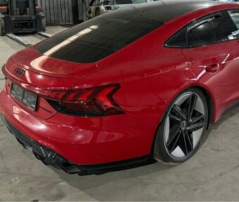 Audi RS e-tron GT Electro havarované - 2