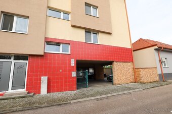 Parkovacie státie priamo v centre Mesta je na predaj - 2