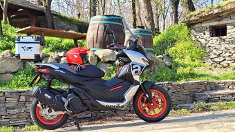 Aprilia Sr gt 125 sport - 2