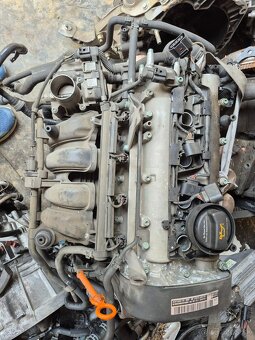 Volkswagen Golf V motor kód BCA najazdené 90tis - 2