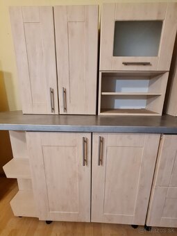 Predám kuchynskú linku 218cm - 2