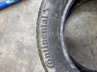 Continental 235/55 R17 - 2
