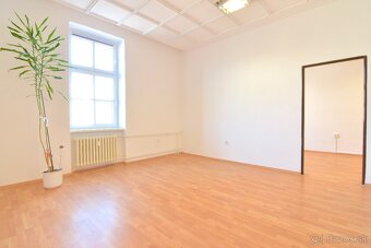 Prenájom kancelárskych priestorov na Štefánikovej triede 84 - 2