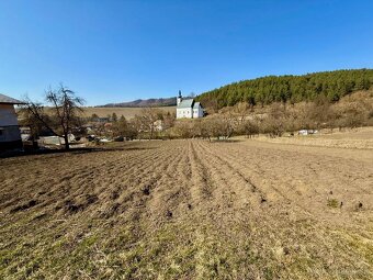 STAVEBNÝ POZEMOK S HOTOVÝM PROJEKTOM S VÝHĽADOM - 2