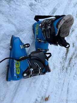 Predám lyžiarsky a lyže - 2