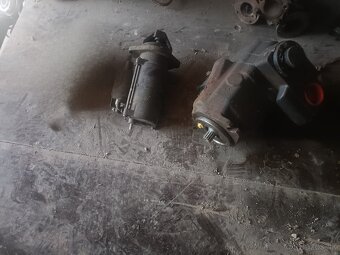 Merlo P32.6 teleskopický nakladač - 2