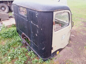 PRAGA V3S kabína M2 - 2