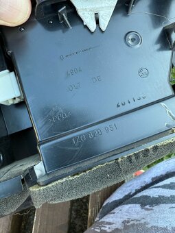 1Z0820951 Octavia 2 vetracia mriežka - 2