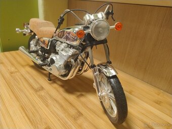 model 1:6 - 2