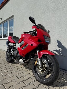 Honda VTR 1000 F - 2