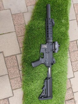 Delta armory m4 - 2