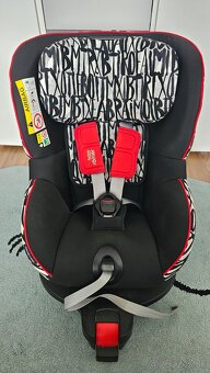 Britax Romer Dualfix i-size s novorodeneckou vložkou - 2