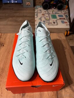 Nike Phantom GX2 Pro TF (Turf) - 2