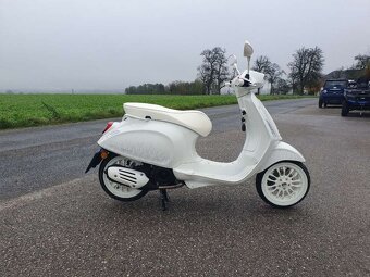 Predám Vespa Sprint Justin Bieber 125 - 2