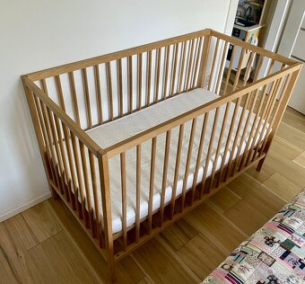 Detská drevená postieľka IKEA SNIGLAR+ matrac - 2