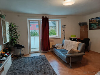 Predaj 3 izbový tehlový byt s balkónom, 78 m2 centrum Brezno - 2