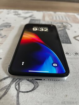 iPhone XR 256GB - 100% batéria - 2