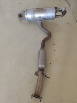 Originálny výfuk Toyota Yaris GR – výborný stav - 2