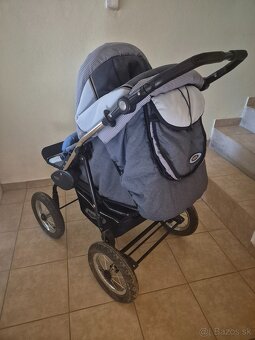 Detský kočík, autosedačka + detský jedálenský set - 2