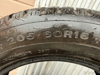 Zimne pneumatiky DUNLOP 205/60 R16 - 2