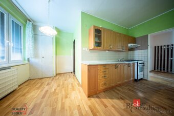 Na predaj 3 izbový byt s loggiou - 2