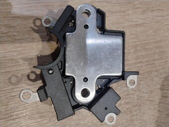 Regulátor napätia - 2