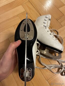 Dievčenské korčule 33 - 2