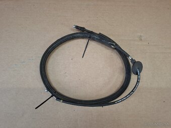 lanko prednej kapoty Passat B8, Golf 7 - 2