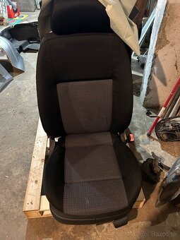 VW Golf 4 sedačky - 2