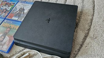 Predám Playstation 4 Slim 500GB (ps4) - 2