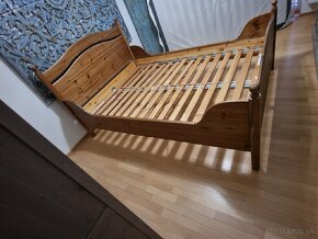 drevena posteľ - 140 x 200 cm - 2