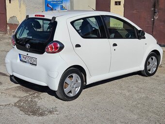 Toyota Aygo 1.0 benzín 95000km - 2
