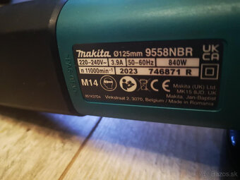 MAKITA 9558NBR UHLOVÁ BRÚSKA - 2