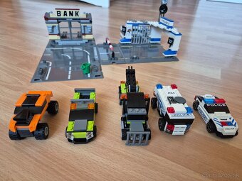 LEGO Racers 8211 Útek z Brick Street - 2