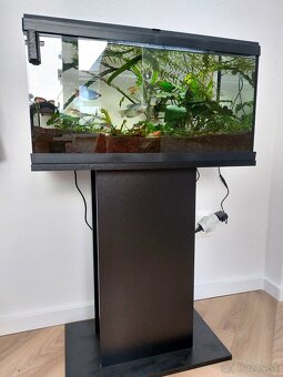 Akvarium na stojane - 2