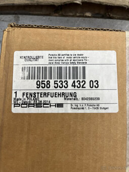 TESNENIE SKLA P.Z.DVERI PORSCHE 95853343203 - 2