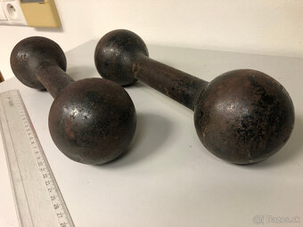 Staré kovové činky - 2