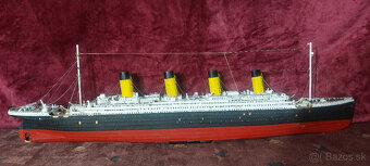 109 CM MODEL TITANICU Z DREVA - 2