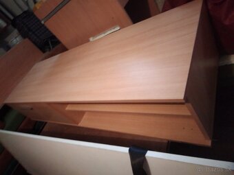 Predám lacno spodnú časť obývacej steny. - 2