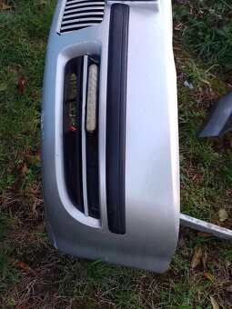 Predám nárazník na škoda Superb 1 - 2