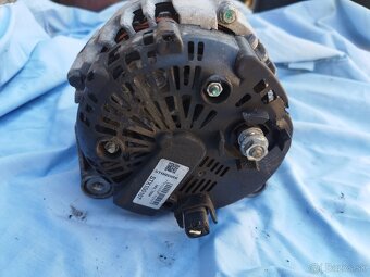 Alternátor Renault 2.2 DCI 110kw - 2