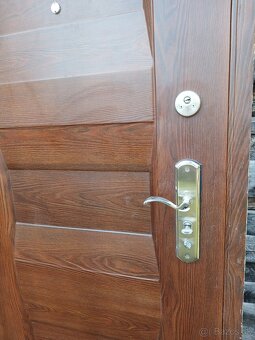 Bezpečnostné vchodové dvere - 2