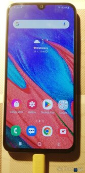 Samsung Galaxy A40 - 4/64/Android 11 - 2