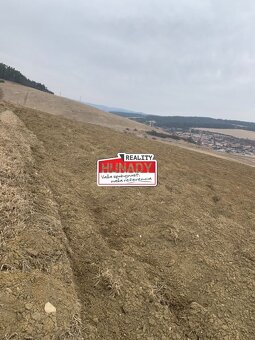 (600 m²) POĽNOHOSPODÁRSKY POZEMOK - 2