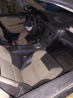 Rozpredám Volvo S60 - 2