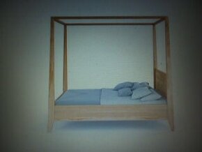 postel s baldachýnom - 2