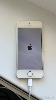 iPhone SE (2016) - 2