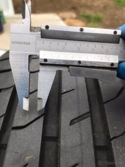 225/40 R18 - 2